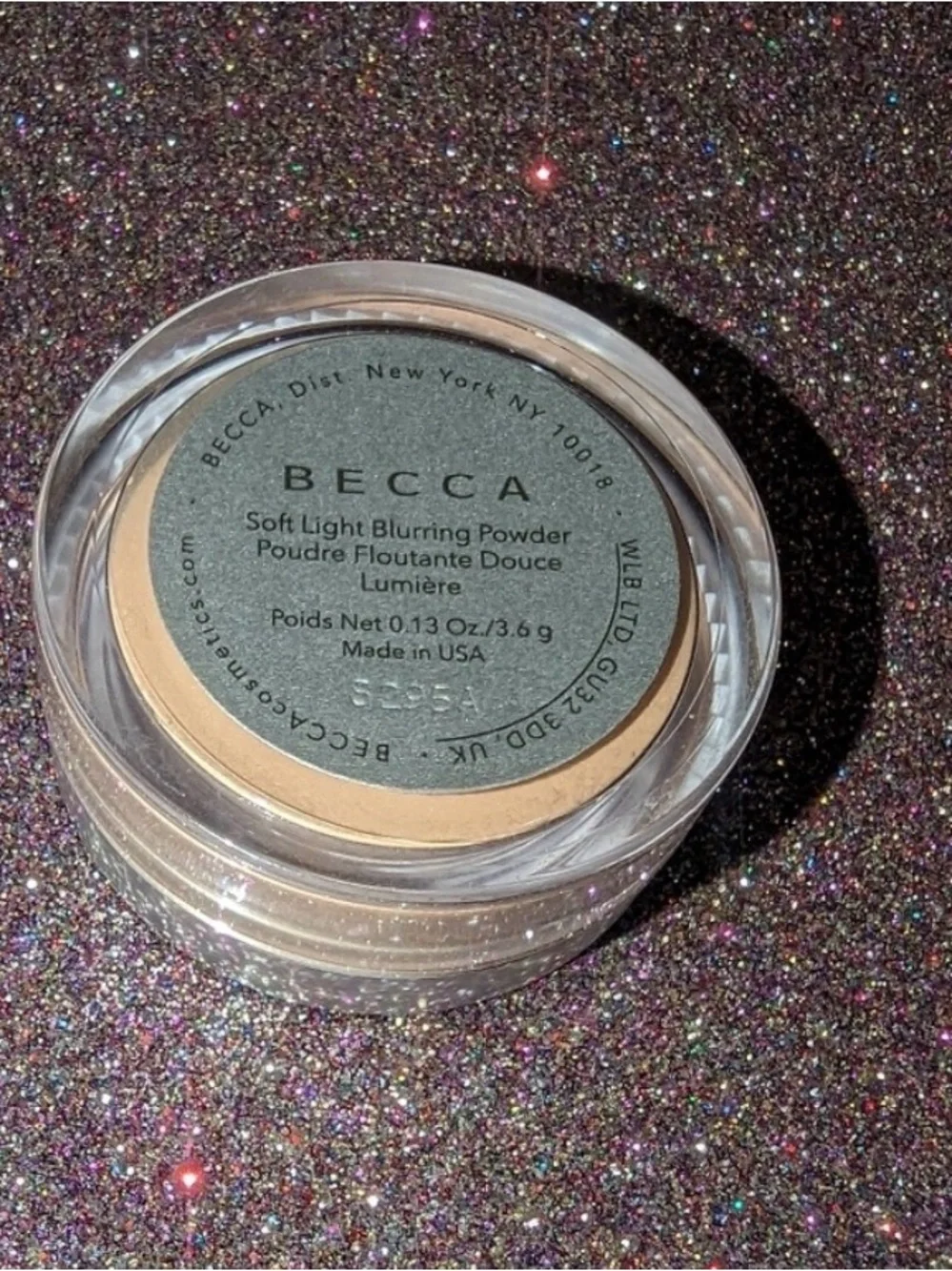 BECCA soft light blurring powder